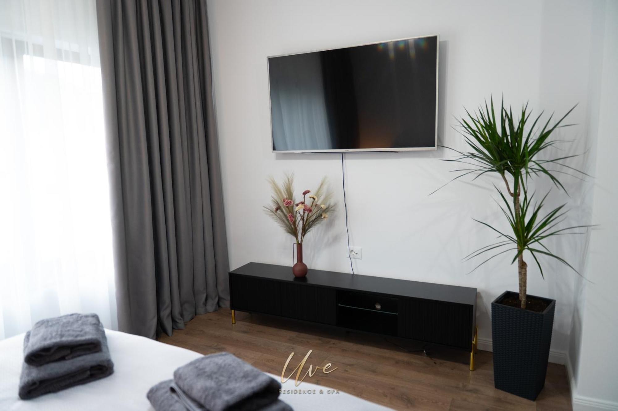 Uve Residence & Spa 피아트라네암츠 외부 사진