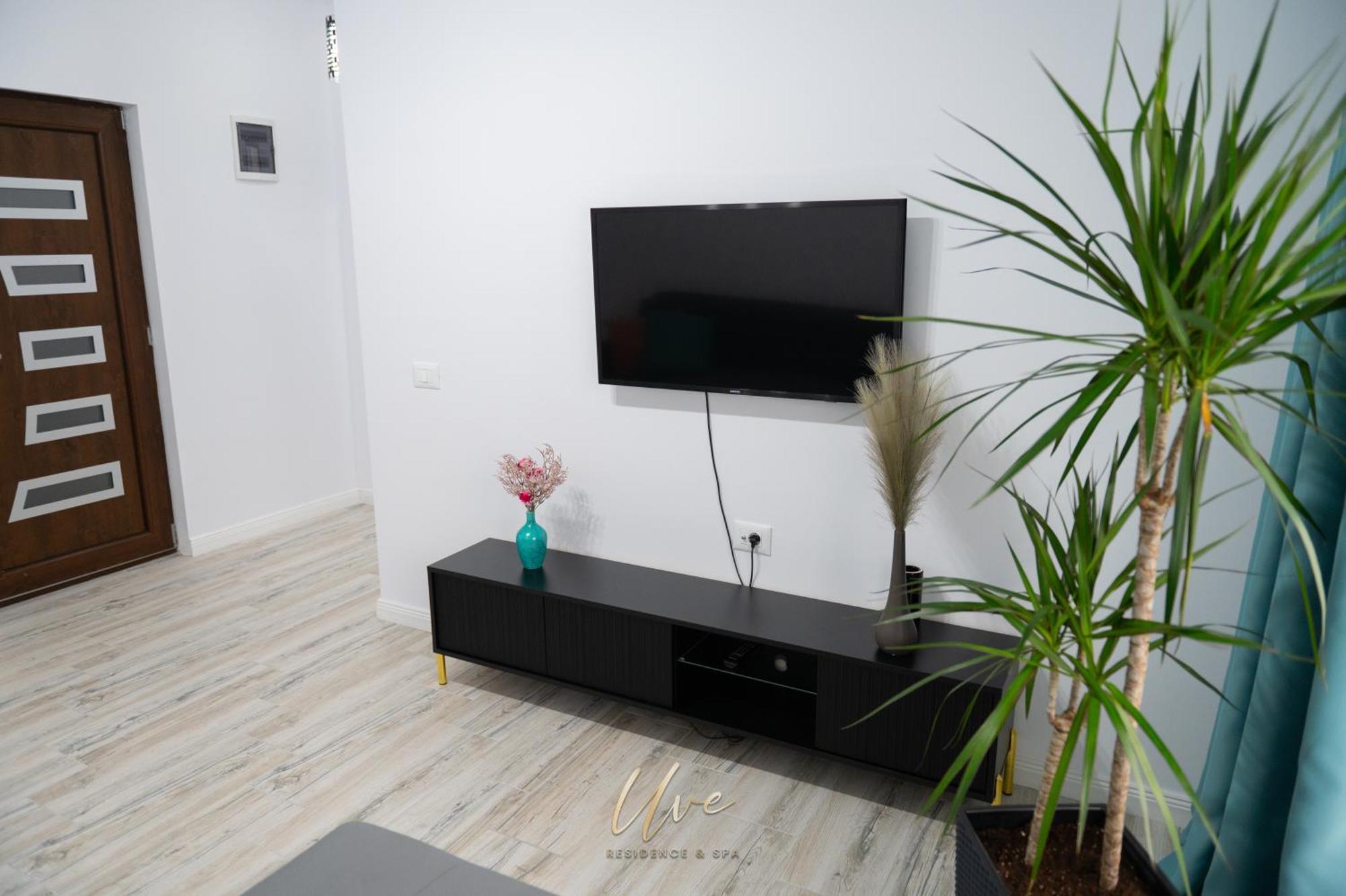Uve Residence & Spa 피아트라네암츠 외부 사진