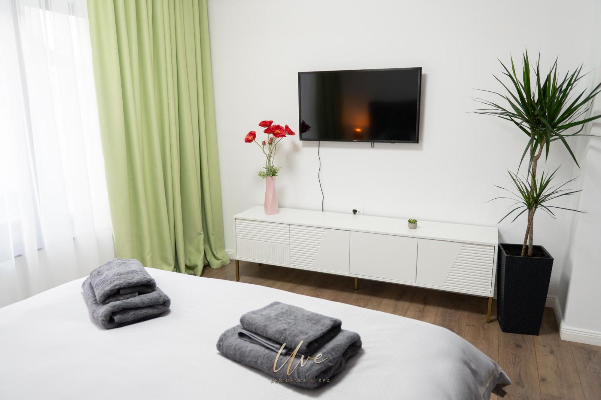 Uve Residence & Spa 피아트라네암츠 외부 사진