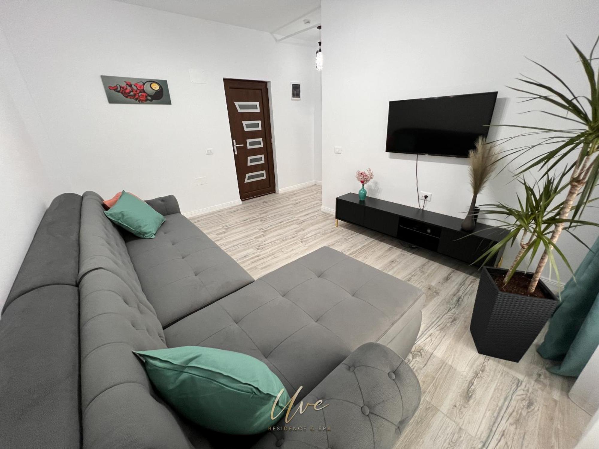 Uve Residence & Spa 피아트라네암츠 외부 사진